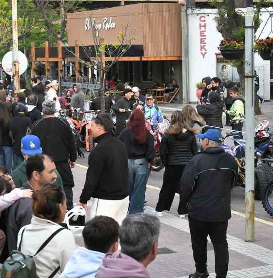 Analisis del fin de semana extendido en economia y turismo con mayor movimiento