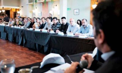 Asamblea del COPROTUR con el secretario de Turismo de Monte Hermoso y el gobernador