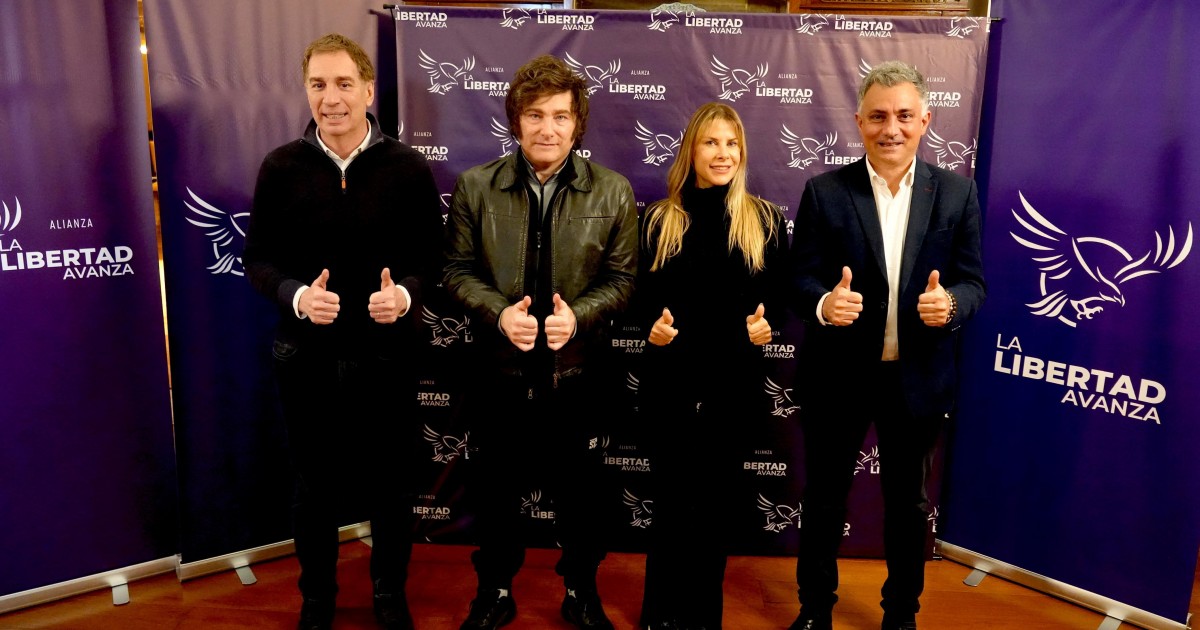 Gobierno analiza dejar a Karen primero en boleta o si Milei le pide renuncia