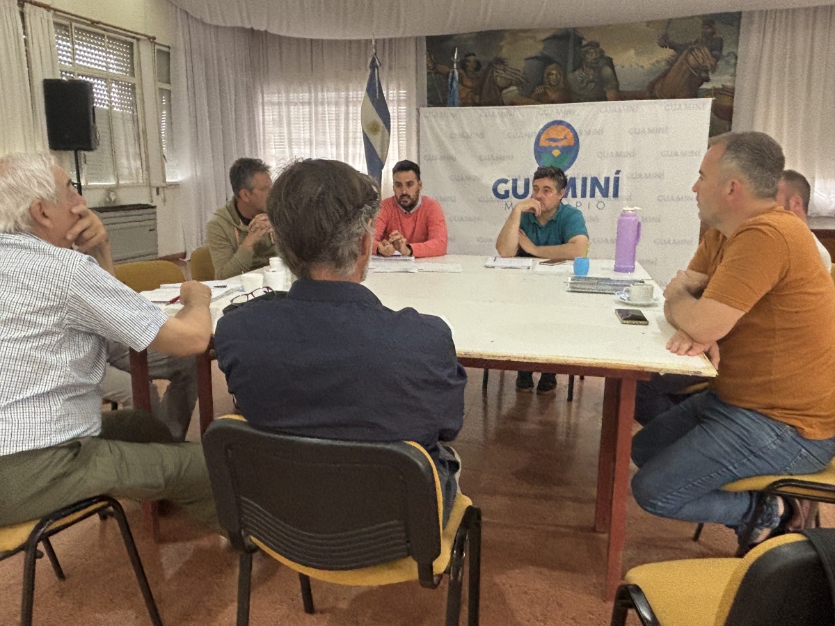 Guaminí reactiva el tránsito pesado en caminos rurales tras importante reunión agropecuaria.