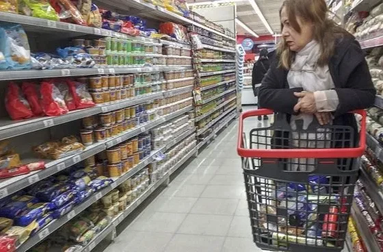 Inflación de alimentos se dispara: azúcares y panificados, los más afectados.