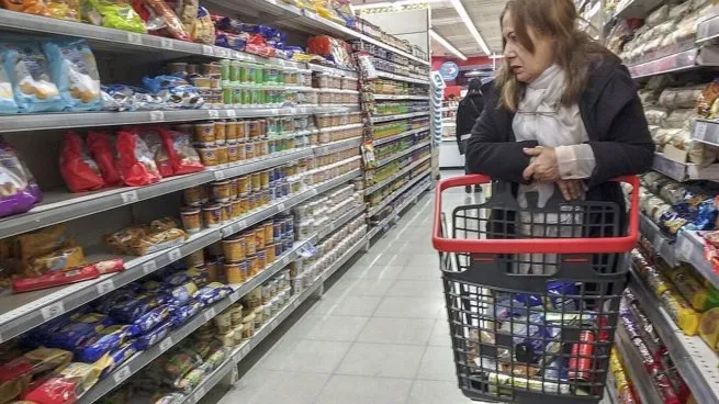 Inflación de alimentos se dispara: azúcares y panificados, los más afectados.