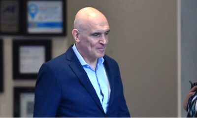 Javier Milei liderará acto en Movistar Arena tras renuncia de Espert y cambio de candidato en Buenos Aires.