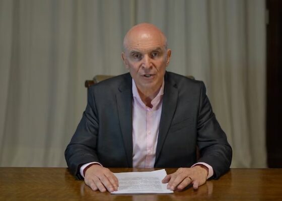 José Luis Espert aclara transferencia de USD 200 mil: no vinculada a campaña de Fred Machado.