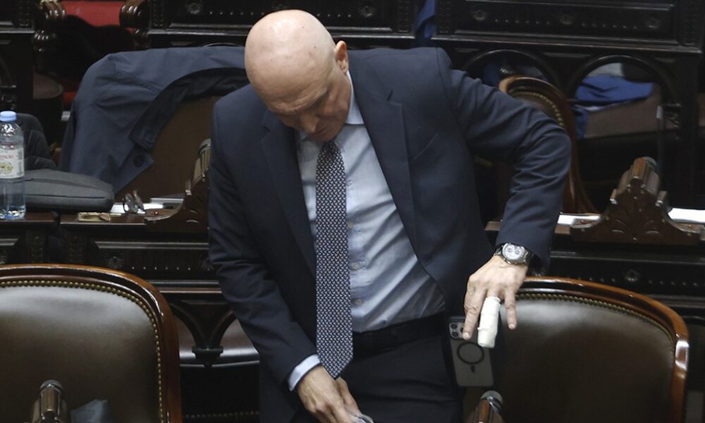 José Luis Espert evita negar transferencia de dinero y desafía al gobierno: "No me correré"