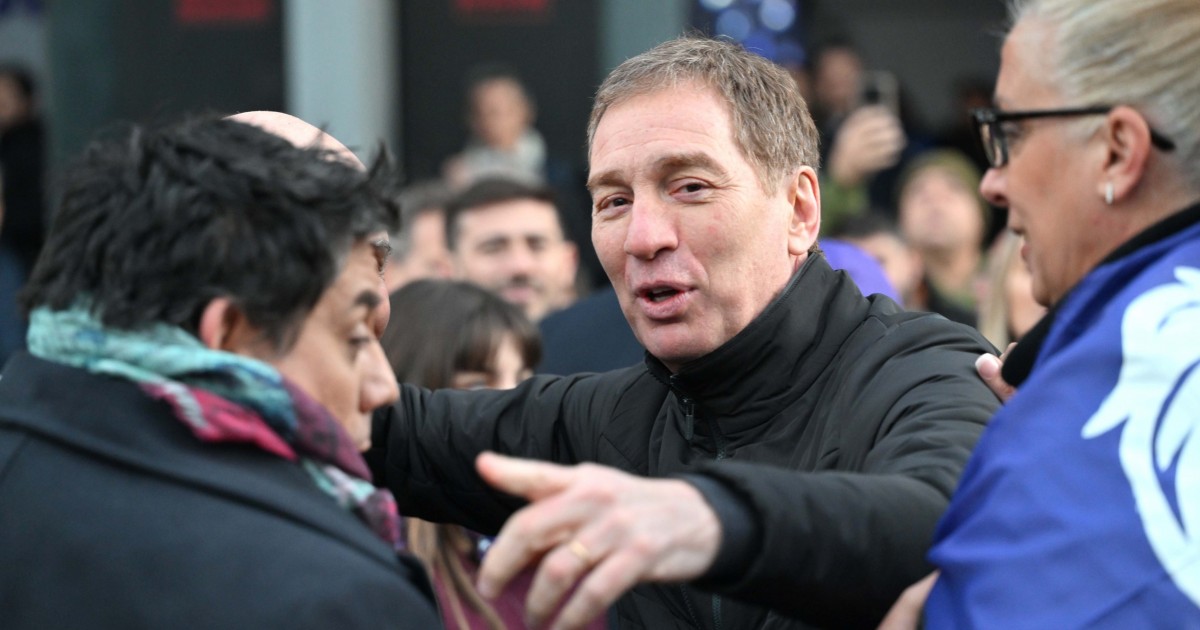 La Libertad Avanza presenta a Santilli al frente de lista; Ramos Padilla define.