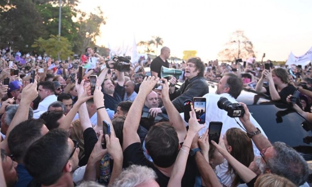 Milei cambió tres veces el lugar de encuentro con militantes por miedo a escraches