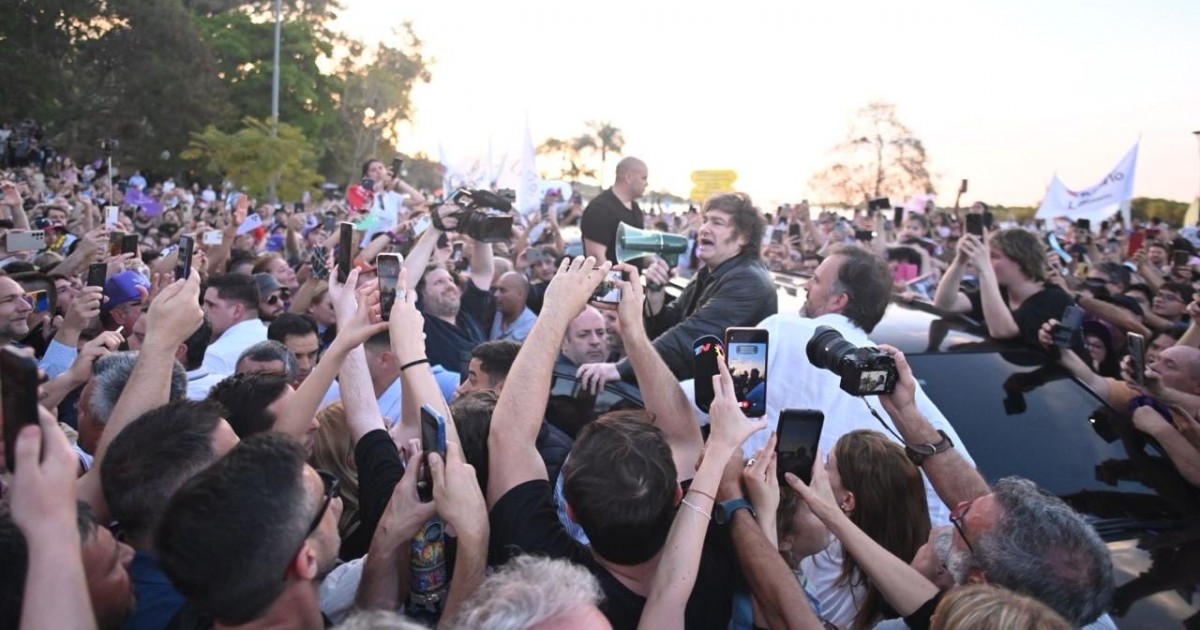 Milei cambió tres veces el lugar de encuentro con militantes por miedo a escraches