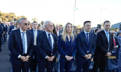 Milei sorprende: Espert escondido en acto en Ezeiza.