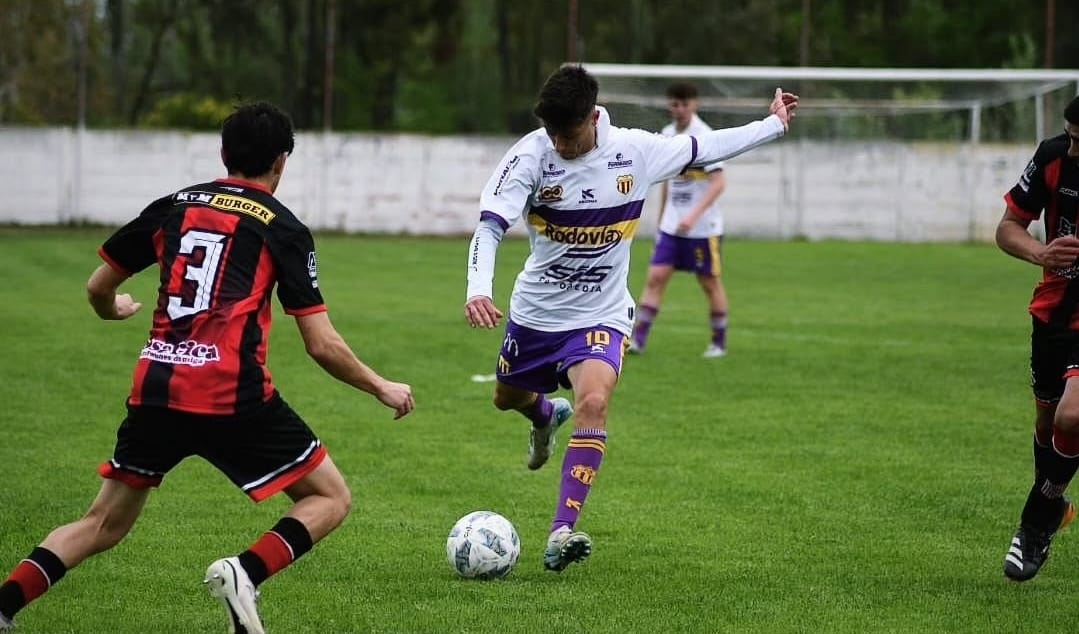 Resultados completos de la séptima fecha en la Liga del Sur: goleadas y sorpresas en el fútbol local.