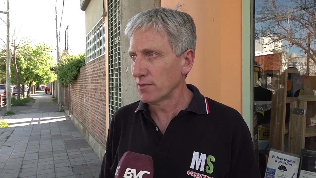 ¡Gran emoción en pista! Arranca el Play Off 2025 del Fiat Uno en Bahía Blanca.