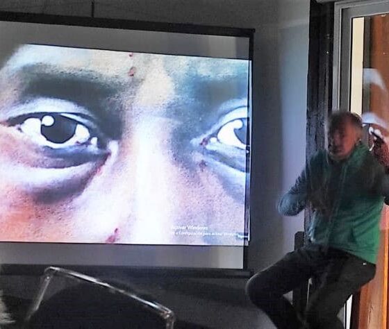 Carlos Giusti presenta su proyecto Retratadas sobre género y diversidad en el arte