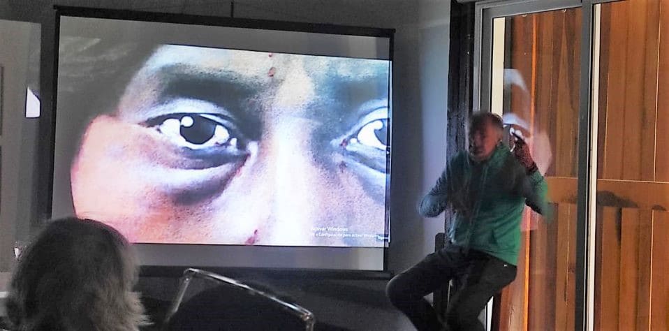 Carlos Giusti presenta su proyecto Retratadas sobre género y diversidad en el arte