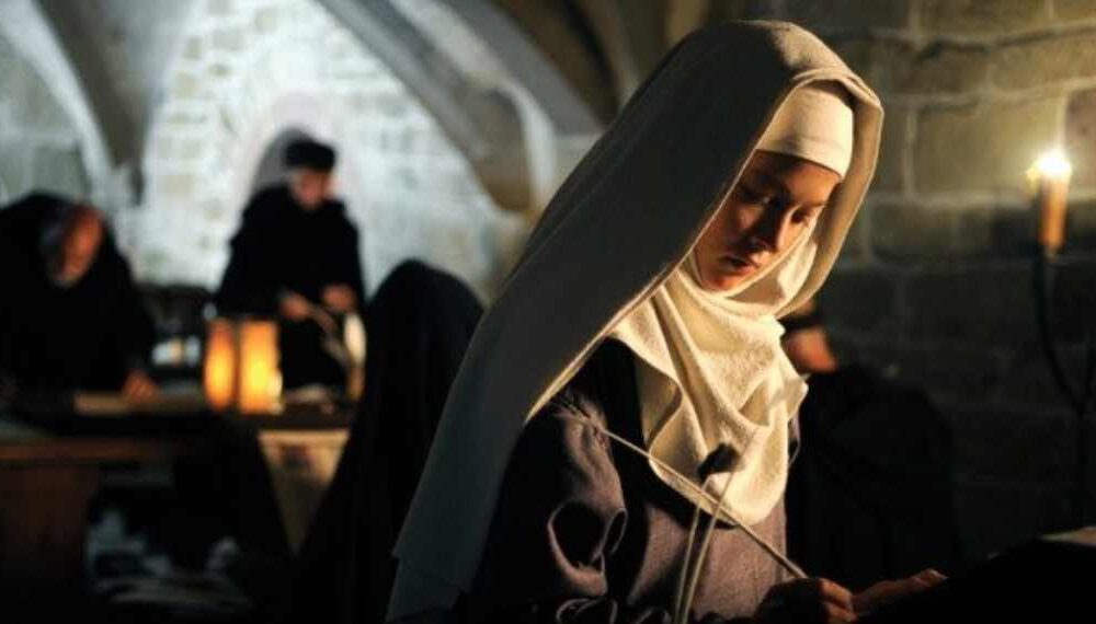 Quien fue Santa Hildegarda y el valor actual de sus enseñanzas y productos