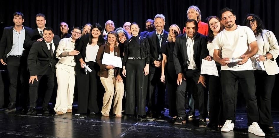 Ceremonia de jura de concejales y consejeros escolares electos 2025 a 2029