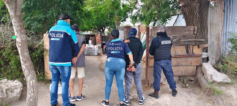 Esclarecen robo a salón de eventos y detienen a dos por encubrimiento