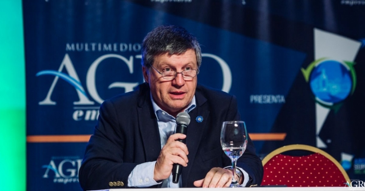 Denuncian que Miguelez pagó 180 millones en horas extras en el Mercado Central sin autorización del directorio