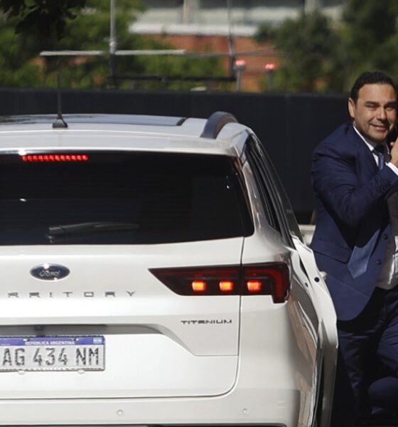 Furioso porque LLA votó en contra del Presupuesto en Corrientes, Valdés amaga con complicar el Senado