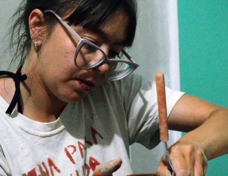 Madre de joven arrollada por tren pide fe y apoyo a la comunidad