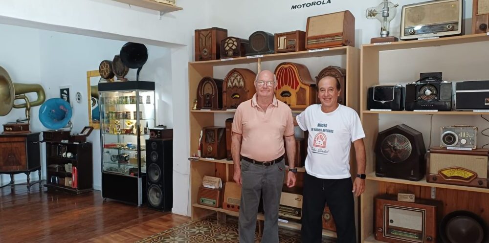 Museo de Radios Antiguas reabre tras la inundacion y recupera su historia