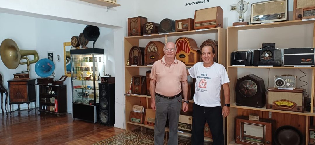 Museo de Radios Antiguas reabre tras la inundacion y recupera su historia