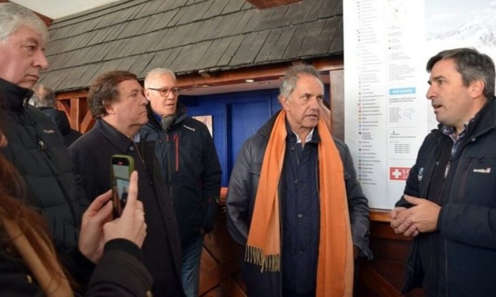 En medio de los incendios, el funcionario que puso Scioli en el Parque Nahuel Huapi discute la interna del PJ