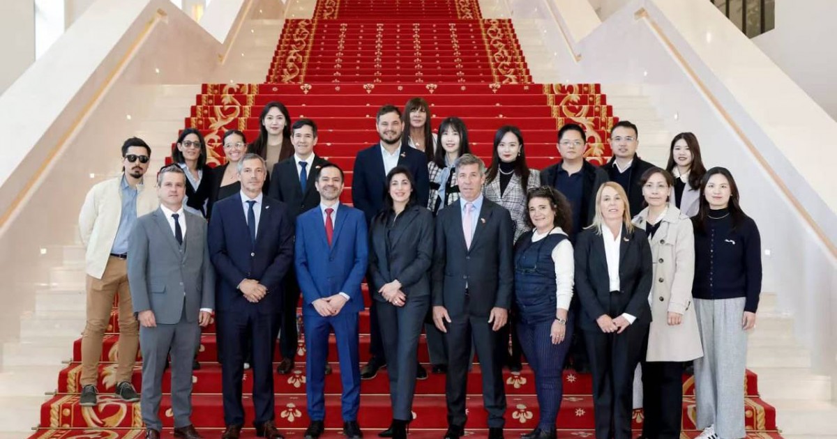 China pagó un viaje de diputados libertarios a Huawei y complica