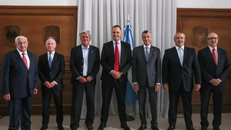 Adorni se reunió con empresarios del G6 y hubo apoyo al plan económico