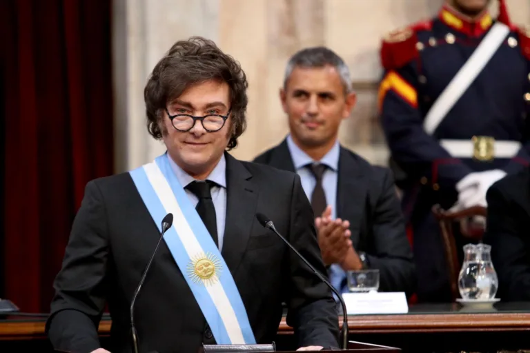 El presidente definió el horario de apertura de las Sesiones Ordinarias