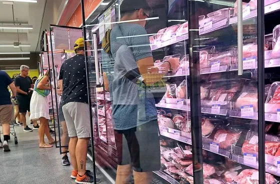 Las ventas en unidades cayeron 20% en medianos y grandes supermercados de Bahía