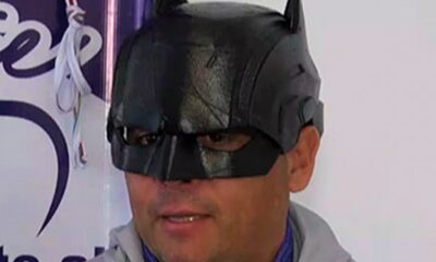 Bronca de los libertarios con el Batman entrerriano porque fue a ver a Lali y lo putearon a Milei