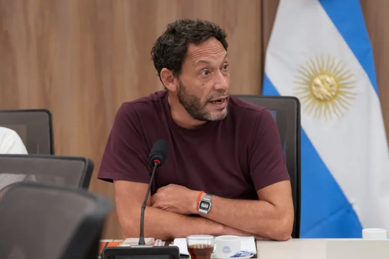 Ferraro tildó de regresiva la reforma de la Ley de Glaciares