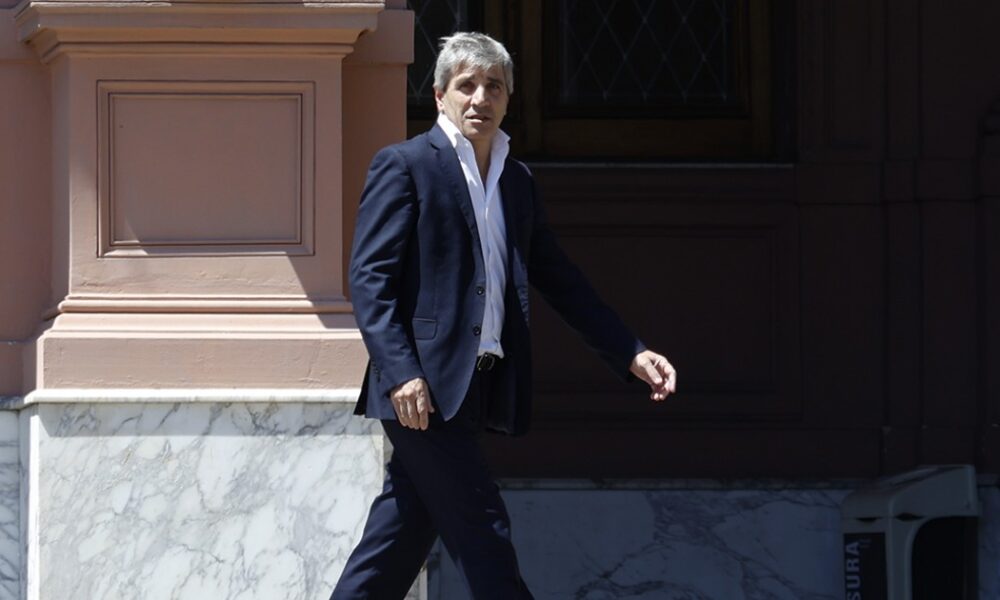 Los gobernadores se impusieron y Toto Caputo sacó Ganancias de la reforma laboral