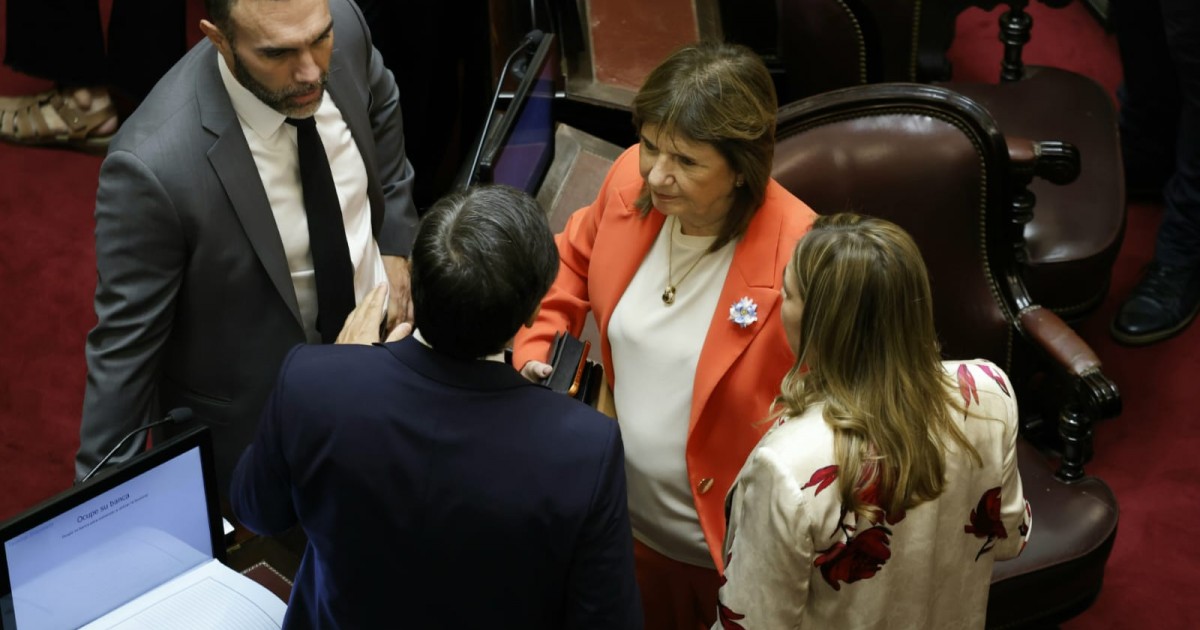 El gobierno consiguió 41 senadores para el quórum y el peronismo teme nuevas fugas