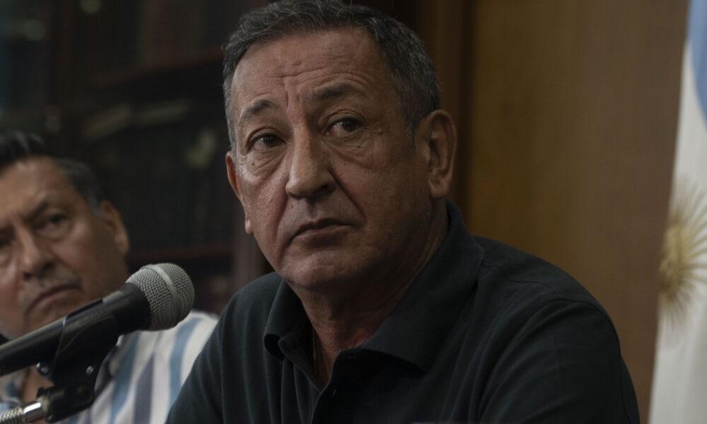 Los gremios del transporte se suman a la convocatoria de la CGT y el paro es total