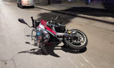 Hospitalizan a un hombre que sufrió heridas en un siniestro vial