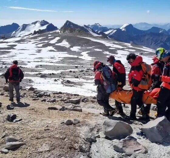 [VIDEO] Rescate en el Aconcagua: un guía de 40 años debió ser evacuado de urgencia