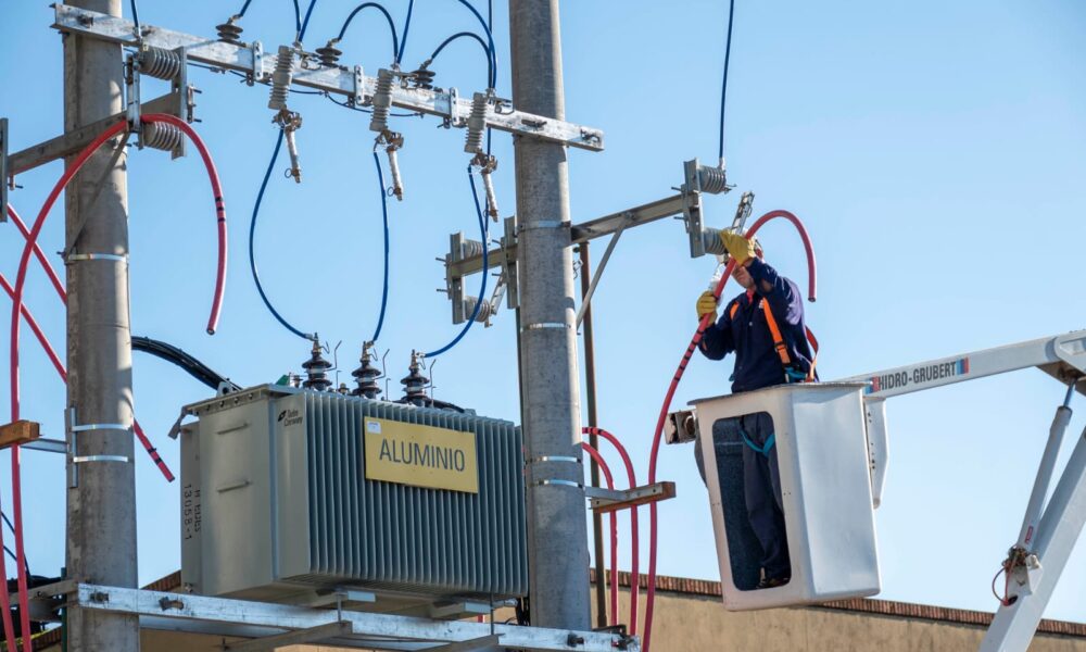 A las 8 de la mañana cortarán la luz en varios sectores de Bahía Blanca