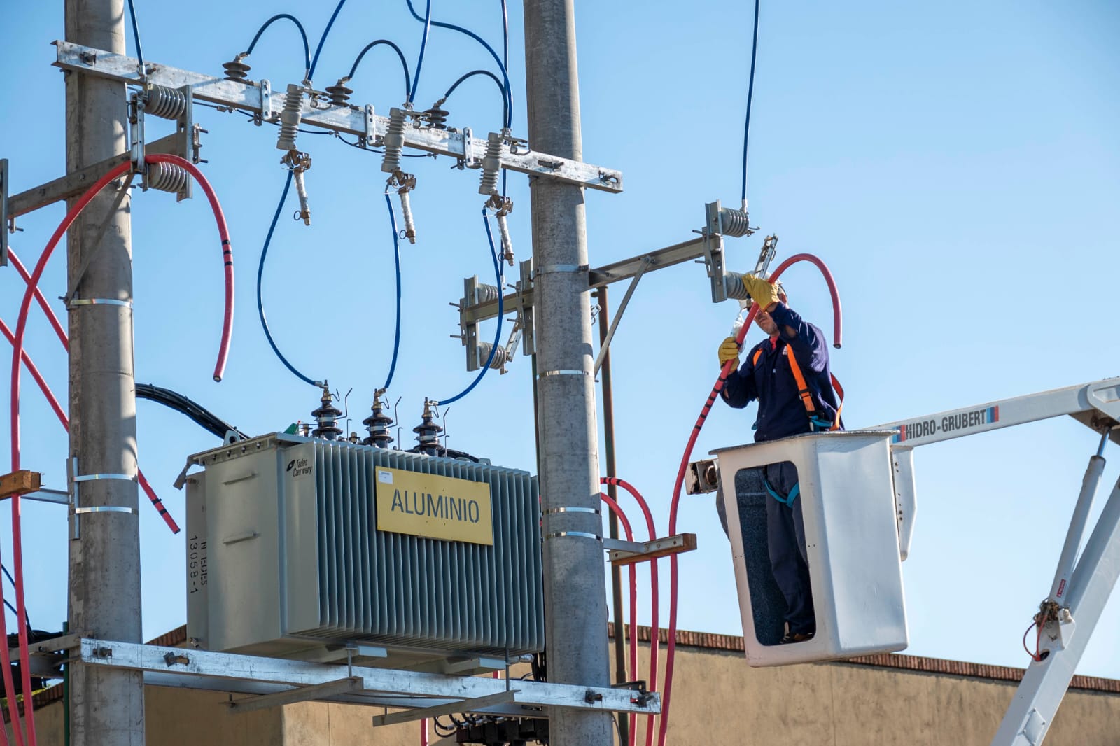 A las 8 de la mañana cortarán la luz en varios sectores de Bahía Blanca