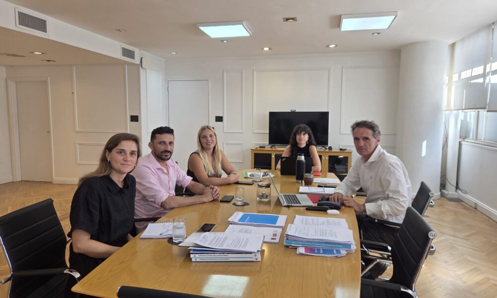 Estefanía Bordoni se reunió con funcionarios provinciales para avanzar en obras hídricas y de infraestructura