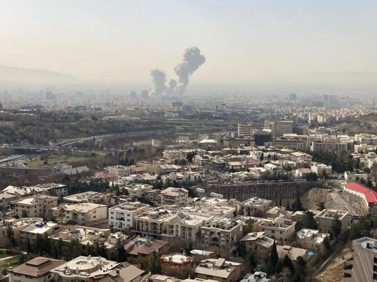 El gobierno iraní interrumpió el servicio de internet y las comunicaciones telefónicas