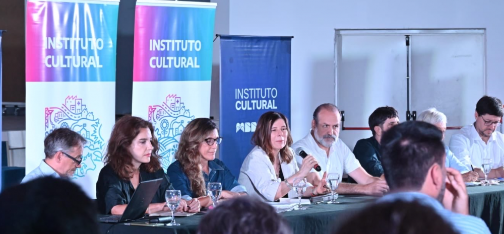 Avanza la reglamentación de la ley audiovisual bonaerense con un masivo foro en Bahía Blanca