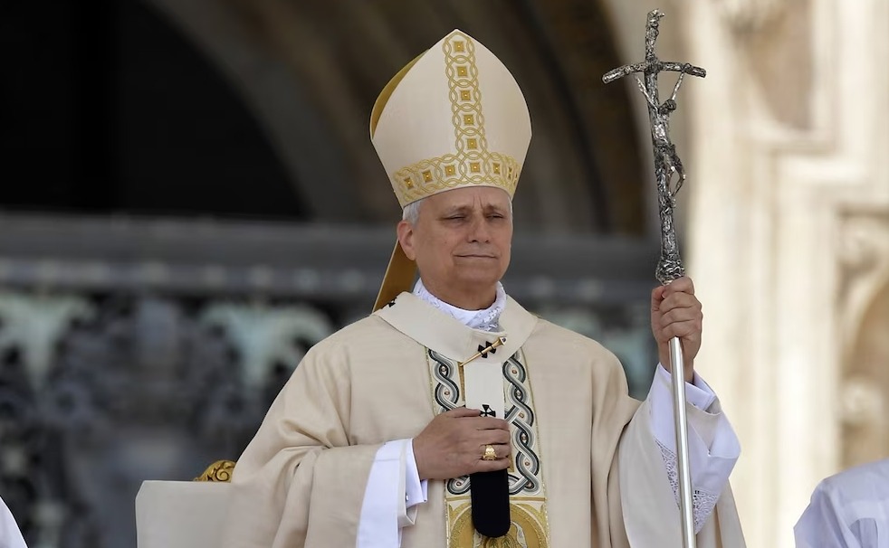 El papa urge a evitar una nueva carrera armamentística que amenace aún más la paz