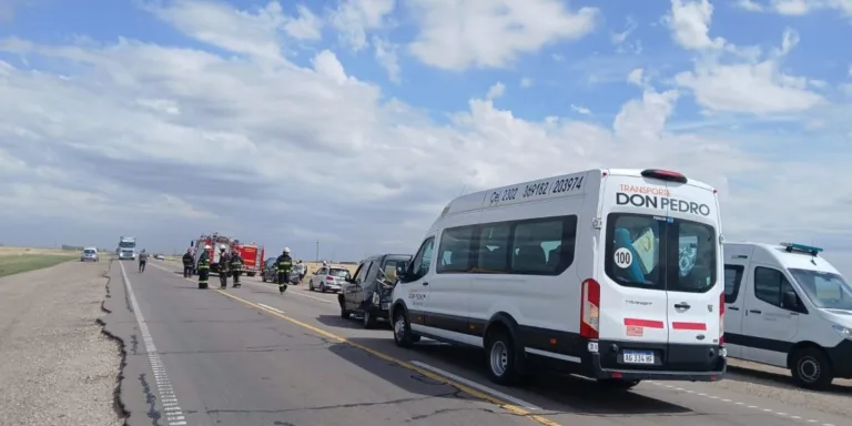 Cuatro vehículo chocaron en la ruta 33 cerca de Tornquist