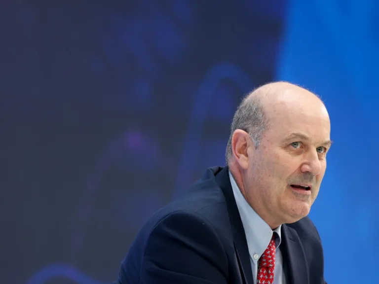 Diputados reclaman explicaciones por la contratación vinculada a la esposa de Sturzenegger