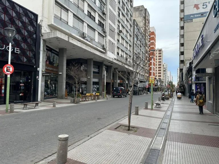 Rige el paro general en rechazo a la reforma laboral