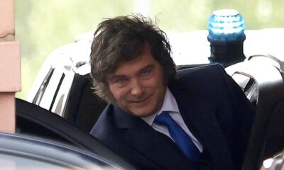 Milei retiró al Estado de la causa del crédito del FMI a Macri, para favorecer a Caputo