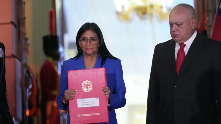 Delcy Rodríguez promulgó la ley de amnistía en Venezuela