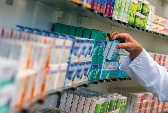 Farmacéuticos alertan sobre posible desabastecimiento por atrasos en pagos de las obras sociales
