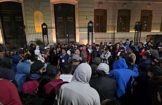 LA POLICÍA de JUJUY se enfrentó a SADIR y el Gobierno RETROCEDIÓ en un POLÉMICO aumento